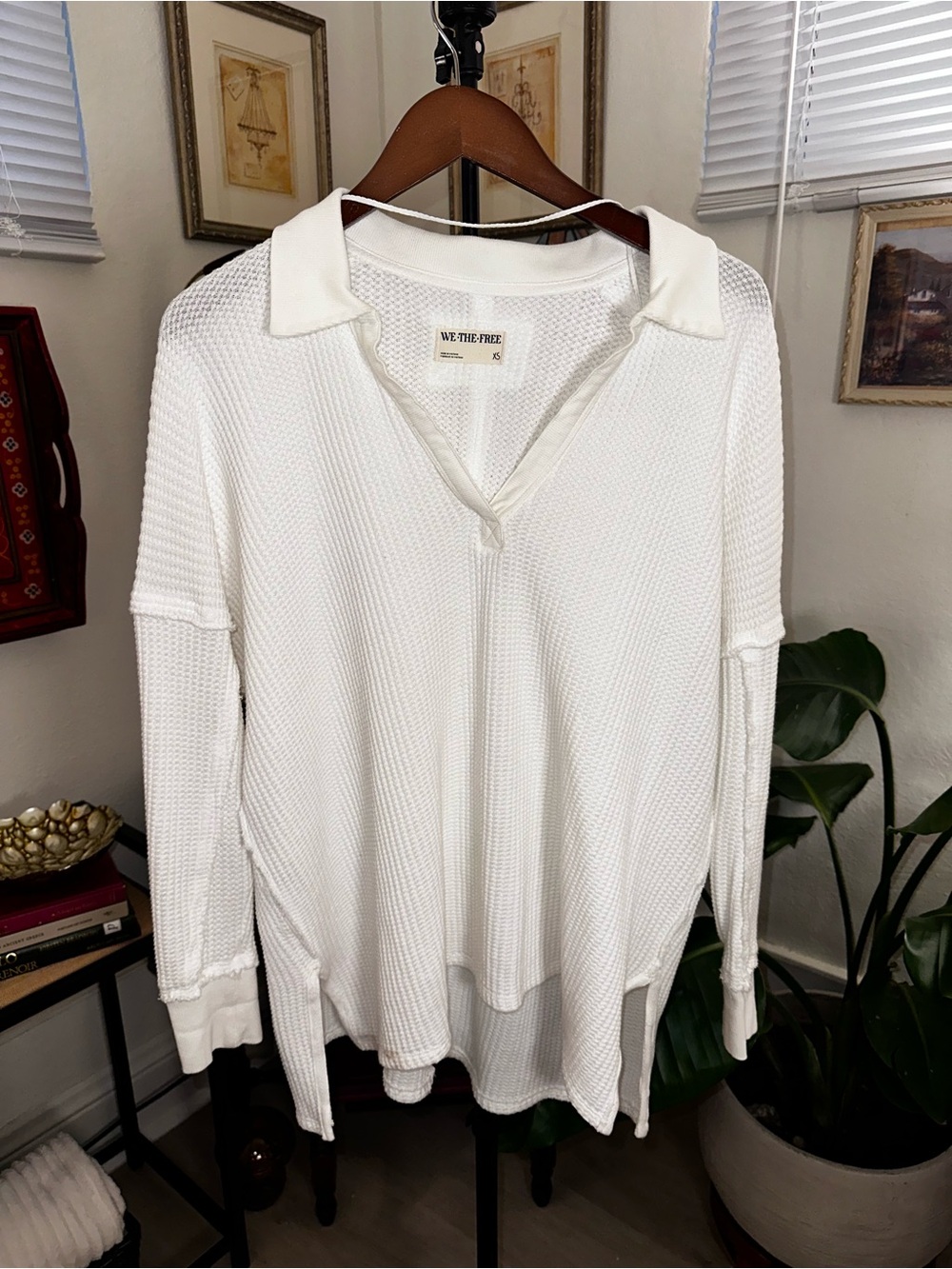 FREE PEOPLE WE THE FREE TRAVIS POLO OVERSIZED TUNIC SHIRT
IVORY WHITE SIZE xs